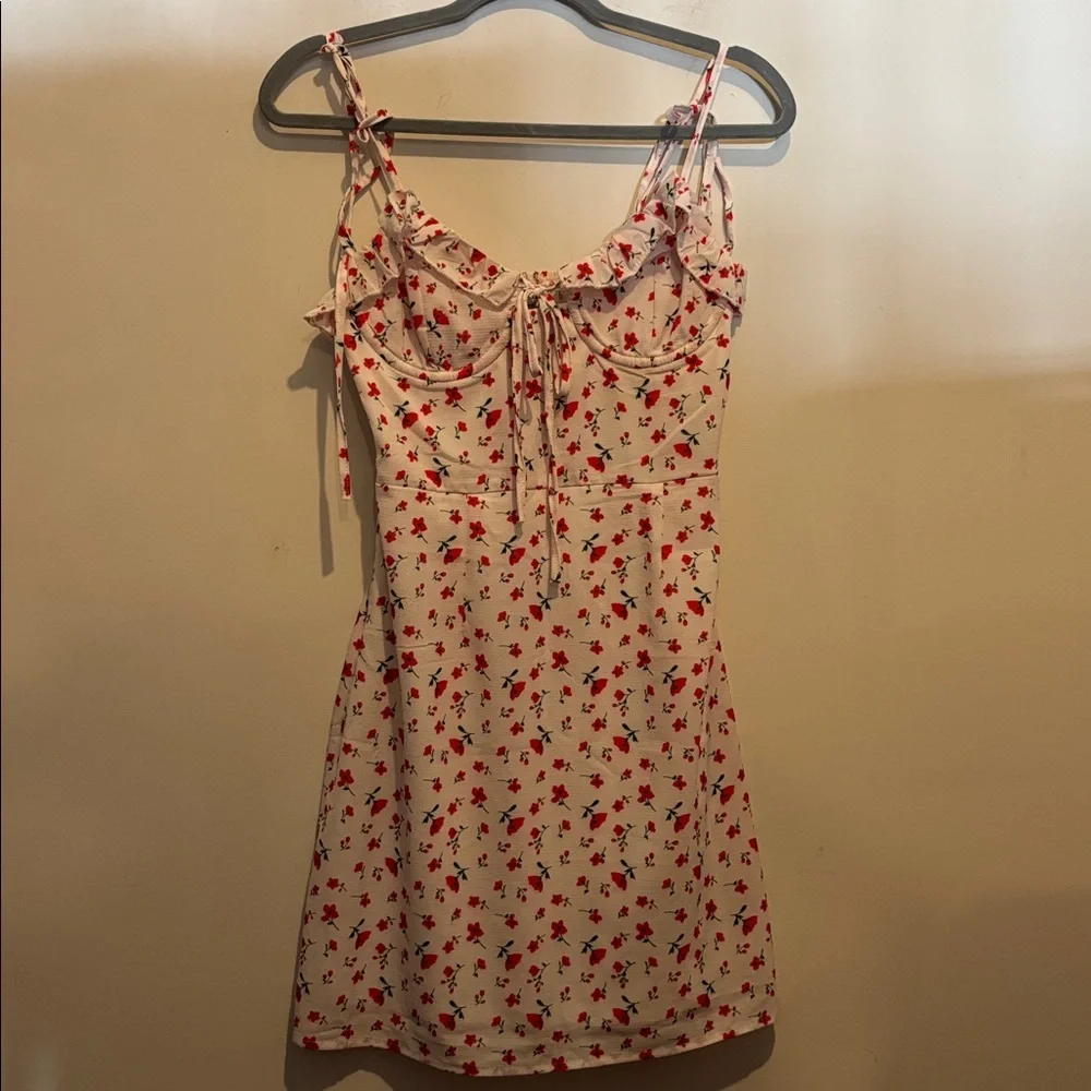 Princess Polly Allen Mini Floral Dress size small / 6 - Picture 2 of 10